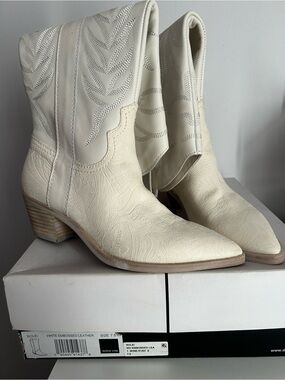Dolce Vita White/Cream Embossed Western Boots